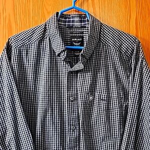 Men's XL Ariat dress shirt. EUC.